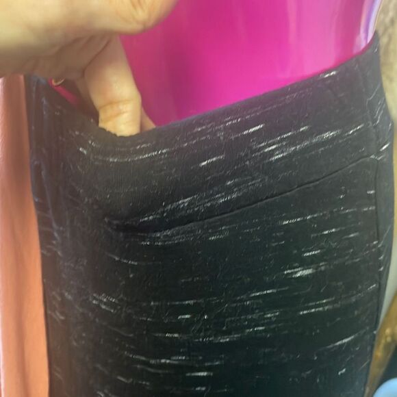 Catwalk Junkie Skirt and Venus top outfit - Picture 6 of 12